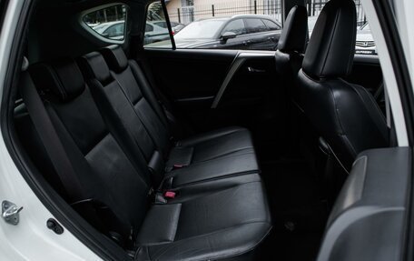 Toyota RAV4, 2015 год, 2 400 000 рублей, 7 фотография