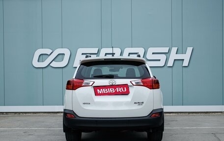 Toyota RAV4, 2015 год, 2 400 000 рублей, 4 фотография