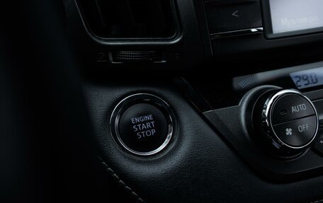 Toyota RAV4, 2015 год, 2 400 000 рублей, 18 фотография