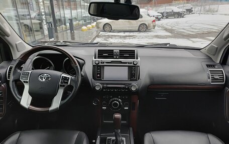 Toyota Land Cruiser Prado 150 рестайлинг 2, 2015 год, 3 669 000 рублей, 17 фотография