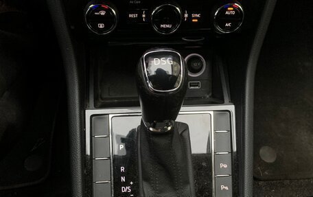 Skoda Superb III рестайлинг, 2018 год, 2 100 000 рублей, 10 фотография