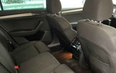 Skoda Superb III рестайлинг, 2018 год, 2 100 000 рублей, 12 фотография