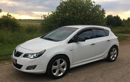 Opel Astra J, 2011 год, 895 000 рублей, 3 фотография