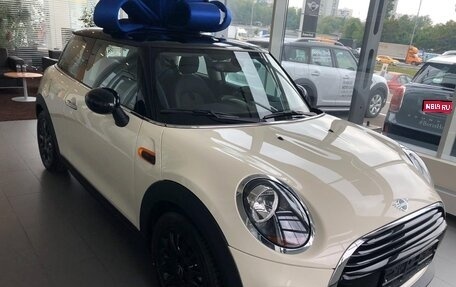 MINI Hatch, 2020 год, 3 000 000 рублей, 1 фотография