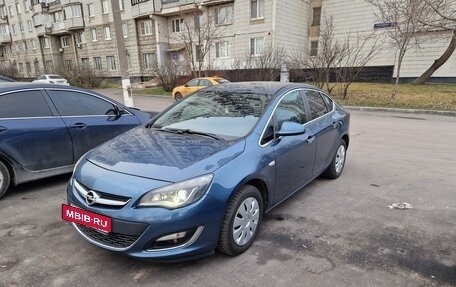 Opel Astra J, 2013 год, 970 000 рублей, 3 фотография