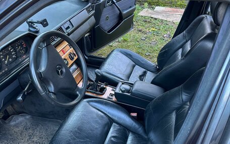 Mercedes-Benz E-Класс, 1992 год, 400 000 рублей, 6 фотография