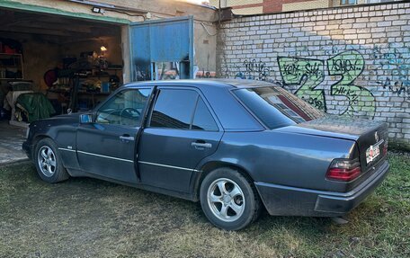 Mercedes-Benz E-Класс, 1992 год, 400 000 рублей, 8 фотография