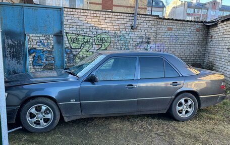 Mercedes-Benz E-Класс, 1992 год, 400 000 рублей, 9 фотография