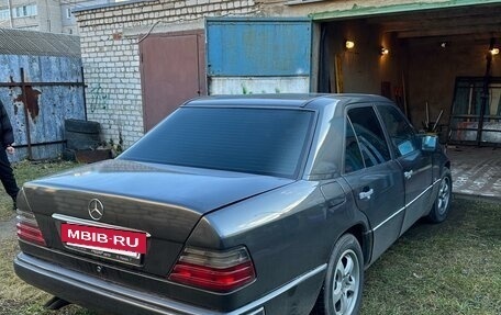 Mercedes-Benz E-Класс, 1992 год, 400 000 рублей, 7 фотография