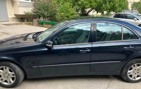 Mercedes-Benz E-Класс, 2005 год, 820 000 рублей, 2 фотография