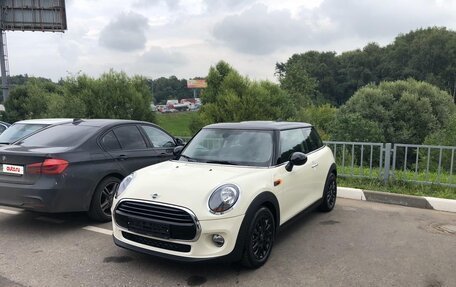 MINI Hatch, 2020 год, 3 000 000 рублей, 3 фотография