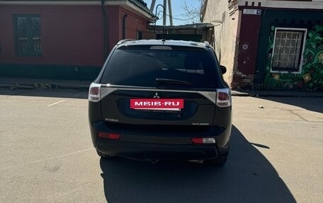 Mitsubishi Outlander III рестайлинг 3, 2012 год, 1 200 000 рублей, 5 фотография