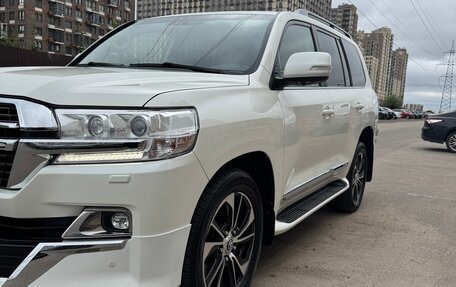 Toyota Land Cruiser 200, 2019 год, 7 300 000 рублей, 6 фотография