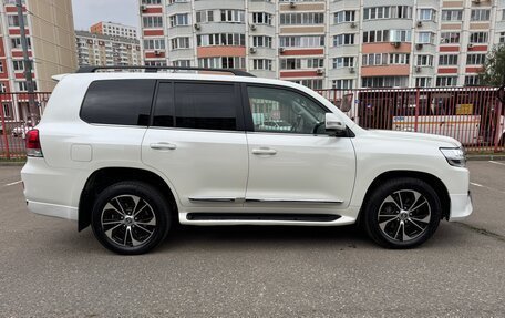 Toyota Land Cruiser 200, 2019 год, 7 300 000 рублей, 4 фотография