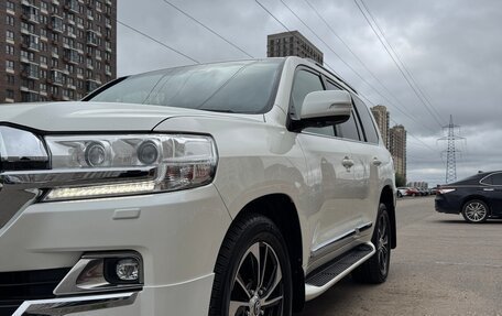 Toyota Land Cruiser 200, 2019 год, 7 300 000 рублей, 3 фотография
