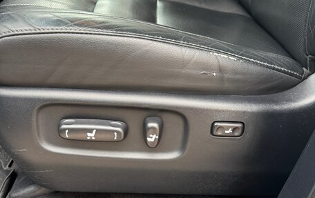 Toyota Land Cruiser 200, 2019 год, 7 300 000 рублей, 18 фотография