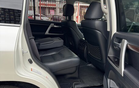 Toyota Land Cruiser 200, 2019 год, 7 300 000 рублей, 11 фотография