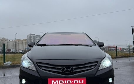 Hyundai Solaris II рестайлинг, 2015 год, 850 000 рублей, 2 фотография
