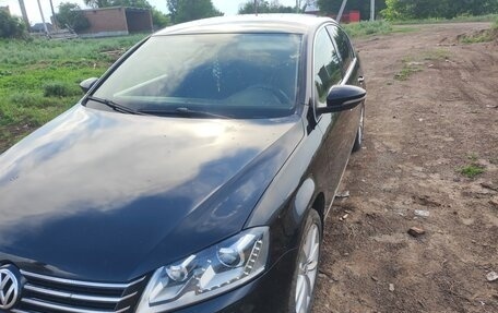 Volkswagen Passat B7, 2013 год, 900 000 рублей, 1 фотография