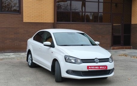 Volkswagen Polo VI (EU Market), 2011 год, 790 000 рублей, 2 фотография