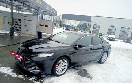 Toyota Camry, 2018 год, 2 580 000 рублей, 10 фотография