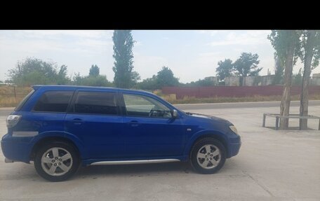 Mitsubishi Outlander III рестайлинг 3, 2004 год, 420 000 рублей, 2 фотография