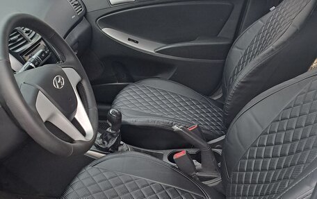 Hyundai Solaris II рестайлинг, 2014 год, 690 000 рублей, 5 фотография