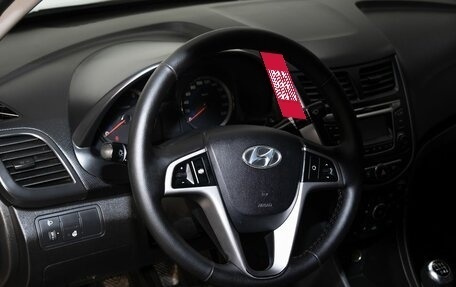 Hyundai Solaris II рестайлинг, 2014 год, 825 000 рублей, 5 фотография