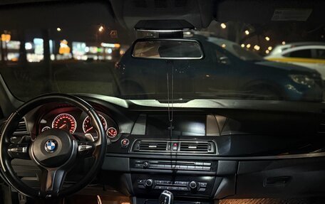 BMW 5 серия, 2011 год, 1 900 000 рублей, 11 фотография