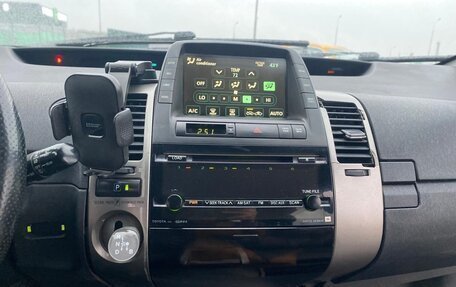 Toyota Prius, 2007 год, 629 000 рублей, 24 фотография