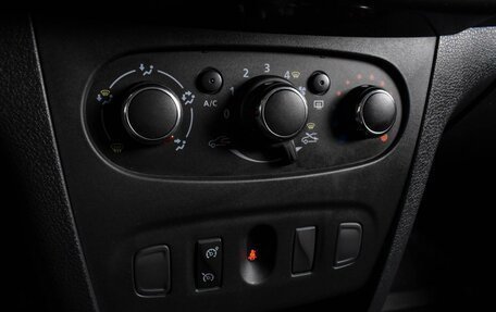 Renault Sandero II рестайлинг, 2019 год, 1 199 000 рублей, 12 фотография