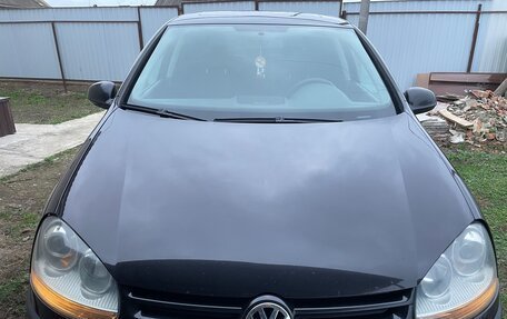 Volkswagen Golf V, 2004 год, 670 000 рублей, 2 фотография