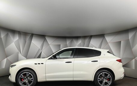 Maserati Levante I, 2017 год, 4 693 000 рублей, 5 фотография