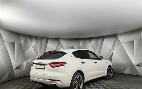 Maserati Levante I, 2017 год, 4 693 000 рублей, 2 фотография