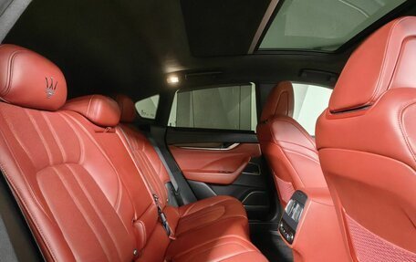 Maserati Levante I, 2017 год, 4 693 000 рублей, 15 фотография