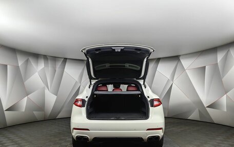 Maserati Levante I, 2017 год, 4 693 000 рублей, 10 фотография