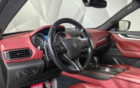 Maserati Levante I, 2017 год, 4 693 000 рублей, 17 фотография