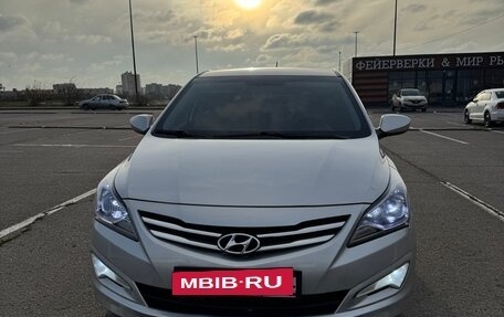 Hyundai Solaris II рестайлинг, 2015 год, 1 200 000 рублей, 2 фотография