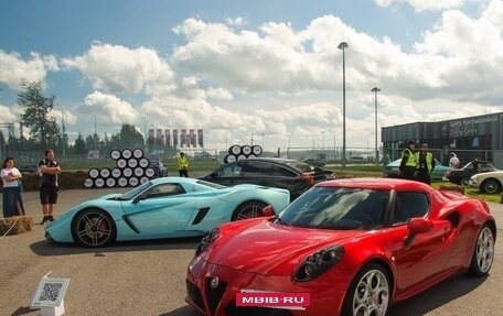 Alfa Romeo 4C, 2014 год, 12 000 000 рублей, 28 фотография