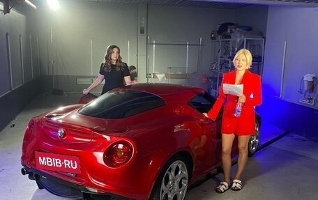 Alfa Romeo 4C, 2014 год, 12 000 000 рублей, 35 фотография