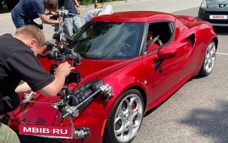 Alfa Romeo 4C, 2014 год, 12 000 000 рублей, 39 фотография