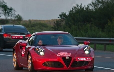 Alfa Romeo 4C, 2014 год, 12 000 000 рублей, 31 фотография