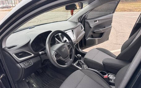 Hyundai Solaris II рестайлинг, 2017 год, 1 150 000 рублей, 17 фотография