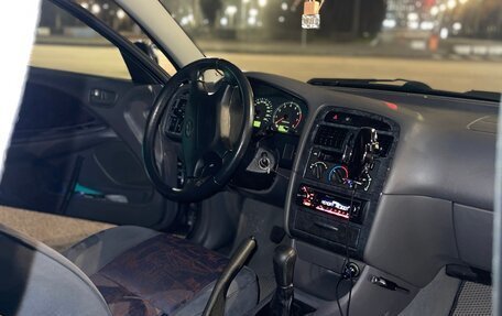 Toyota Avensis III рестайлинг, 1999 год, 779 000 рублей, 4 фотография