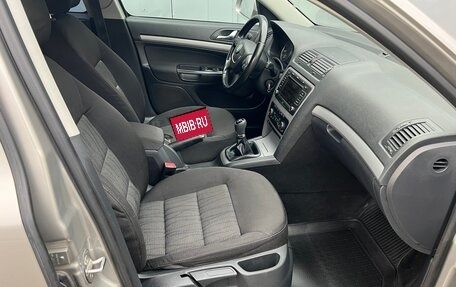 Skoda Octavia, 2011 год, 870 000 рублей, 13 фотография