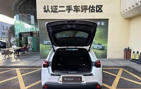 Lexus UX I, 2024 год, 4 444 155 рублей, 9 фотография