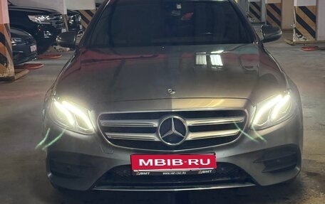 Mercedes-Benz E-Класс, 2019 год, 2 600 000 рублей, 1 фотография