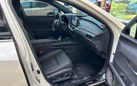 Lexus UX I, 2024 год, 4 444 155 рублей, 22 фотография