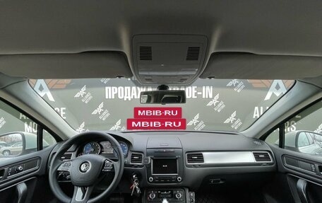 Volkswagen Touareg III, 2012 год, 1 895 000 рублей, 14 фотография