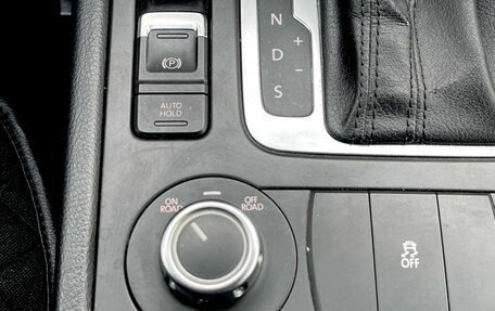 Volkswagen Touareg III, 2012 год, 1 895 000 рублей, 24 фотография